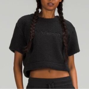 NWOT Lululemon Textured Fleece Embroidered Logo T-Shirt